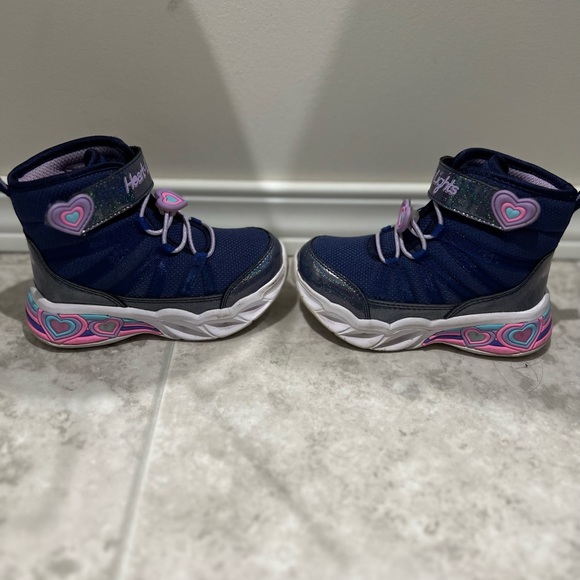 Kids light up shoes - Picture 3 of 7